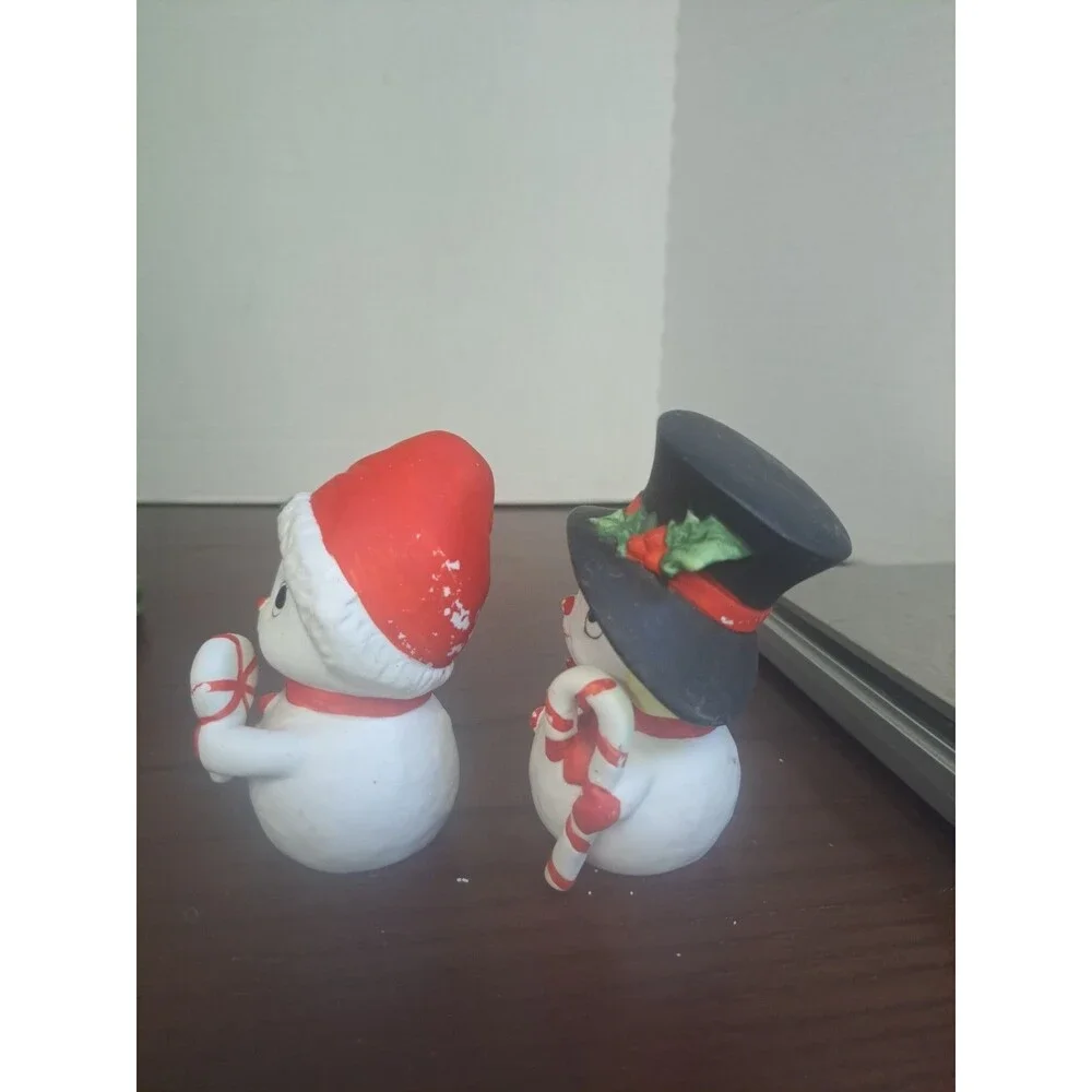 1980s Home Interior Snow Couple Figurines #5604